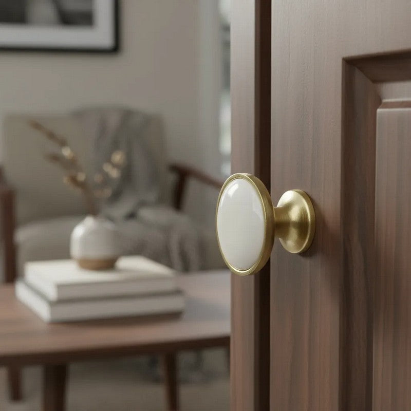 Puxador Porcelana Redondo Base Dourada Metal Branco 32mm - C1573