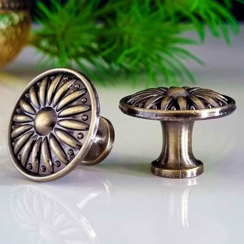 Puxador Metal Redondo Ouro Velho - C3031