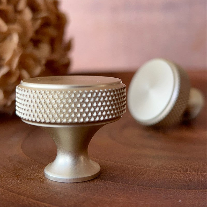 Puxador Ponto 30mm Dourado Fosco - C3403