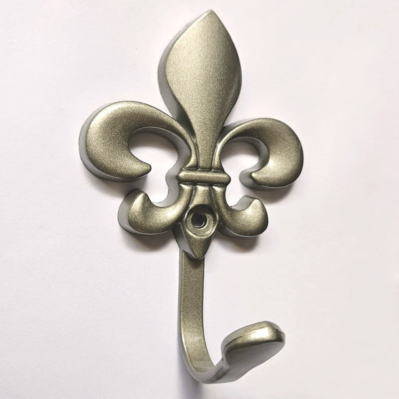 Gancho Flor de Lis Colonial Níquel - C4032