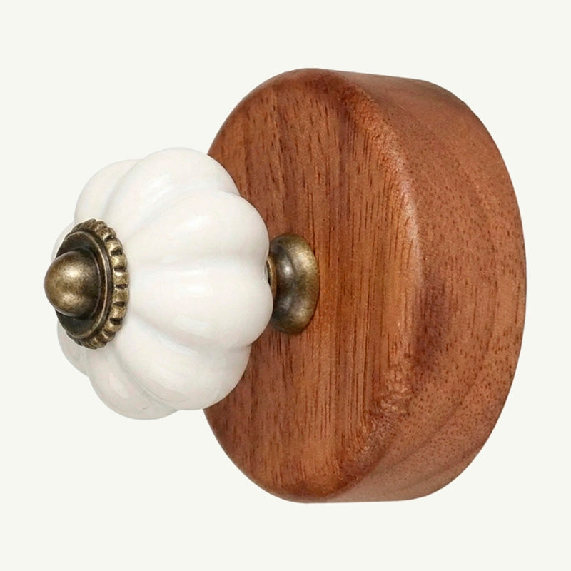 Gancho Parede Base Madeira e Porcelana Branco - C4081