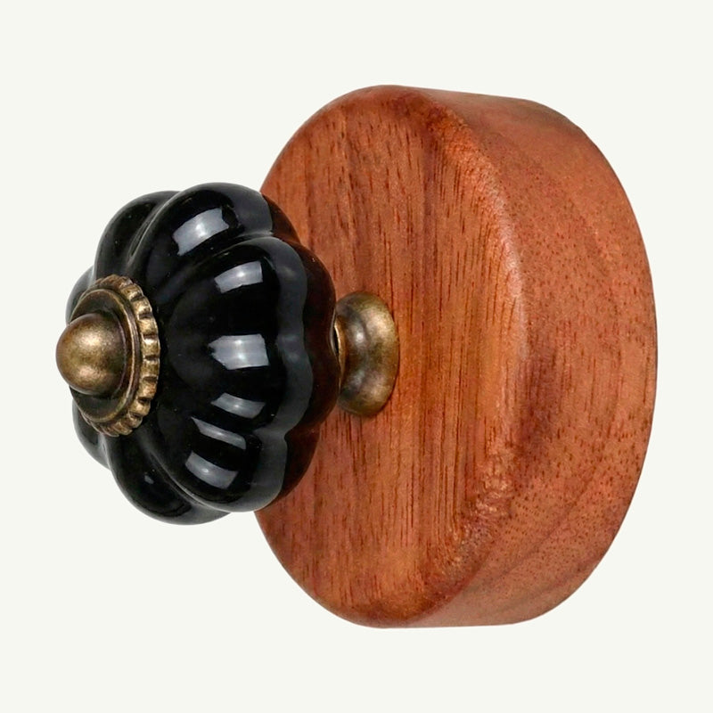 Gancho Parede Base Madeira e Porcelana Preto - C4082