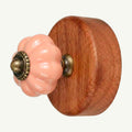 Gancho Parede Base Madeira e Porcelana Rosa - C4086