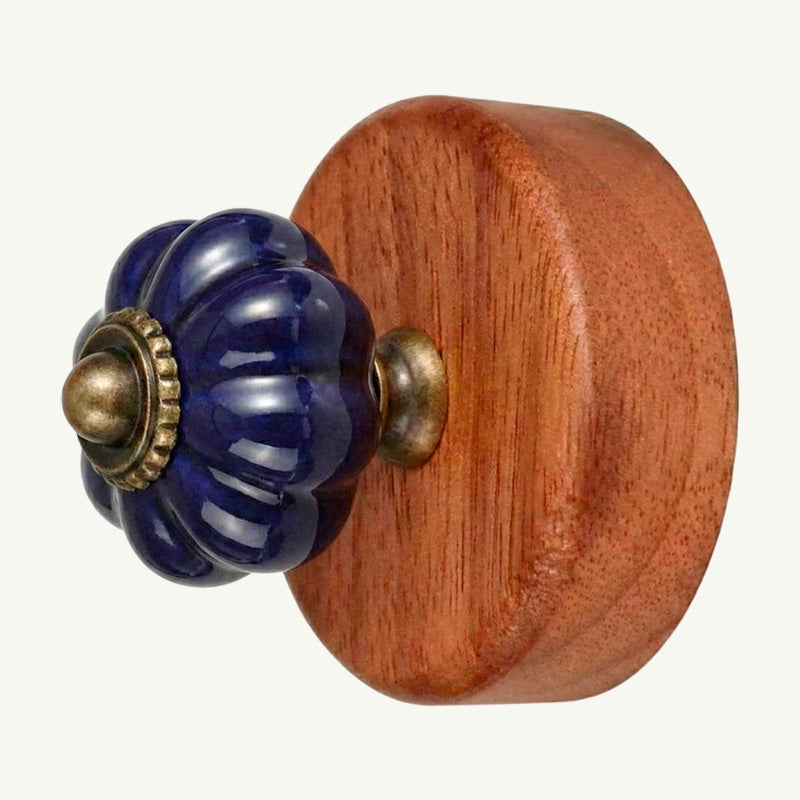 Gancho Parede Base Madeira e Porcelana Azul Escuro - C4088